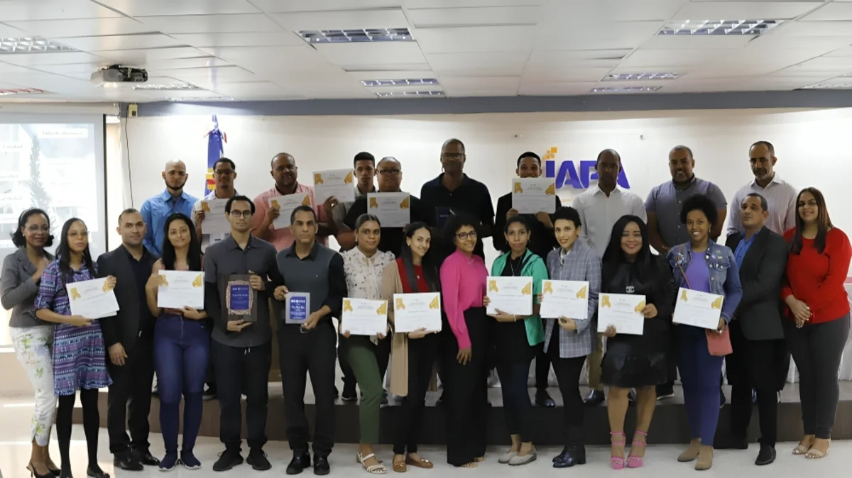 ganadores del concurso literario de la UAPA